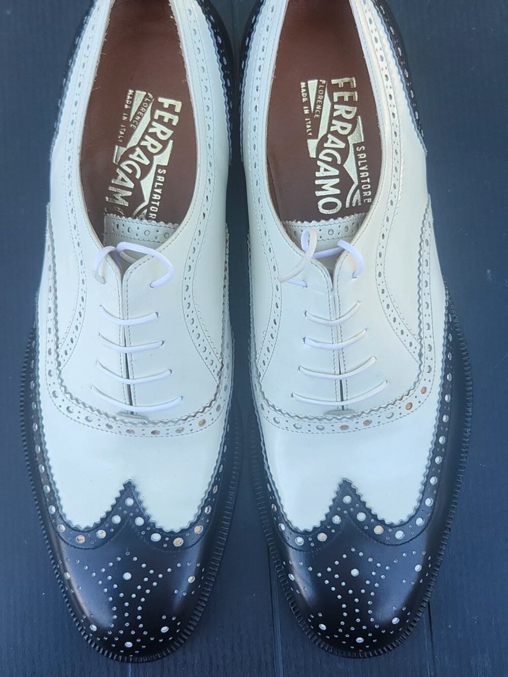 Salvatore Ferragamo Mens Oxford 9.5D lace up shoes